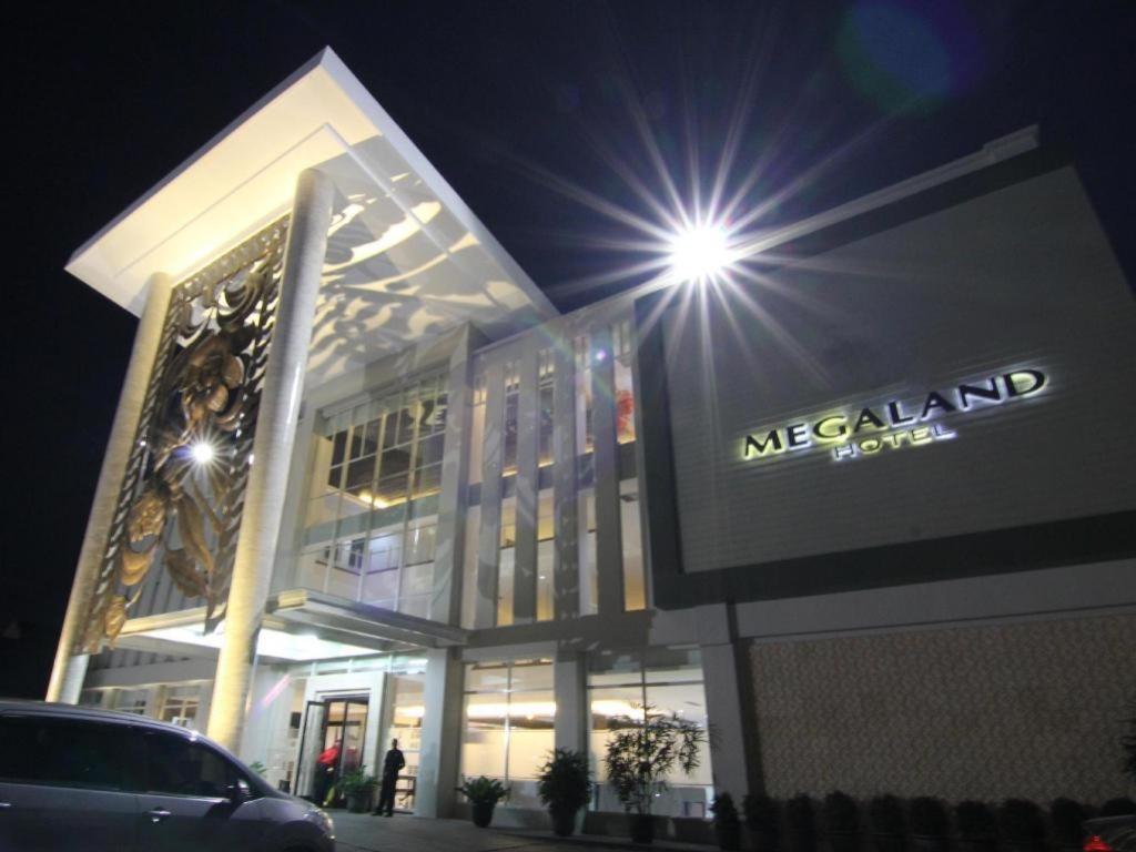 Megaland Hotel Solo Εξωτερικό φωτογραφία