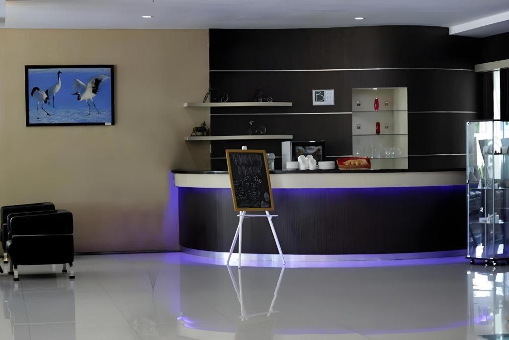 Megaland Hotel Solo Εξωτερικό φωτογραφία